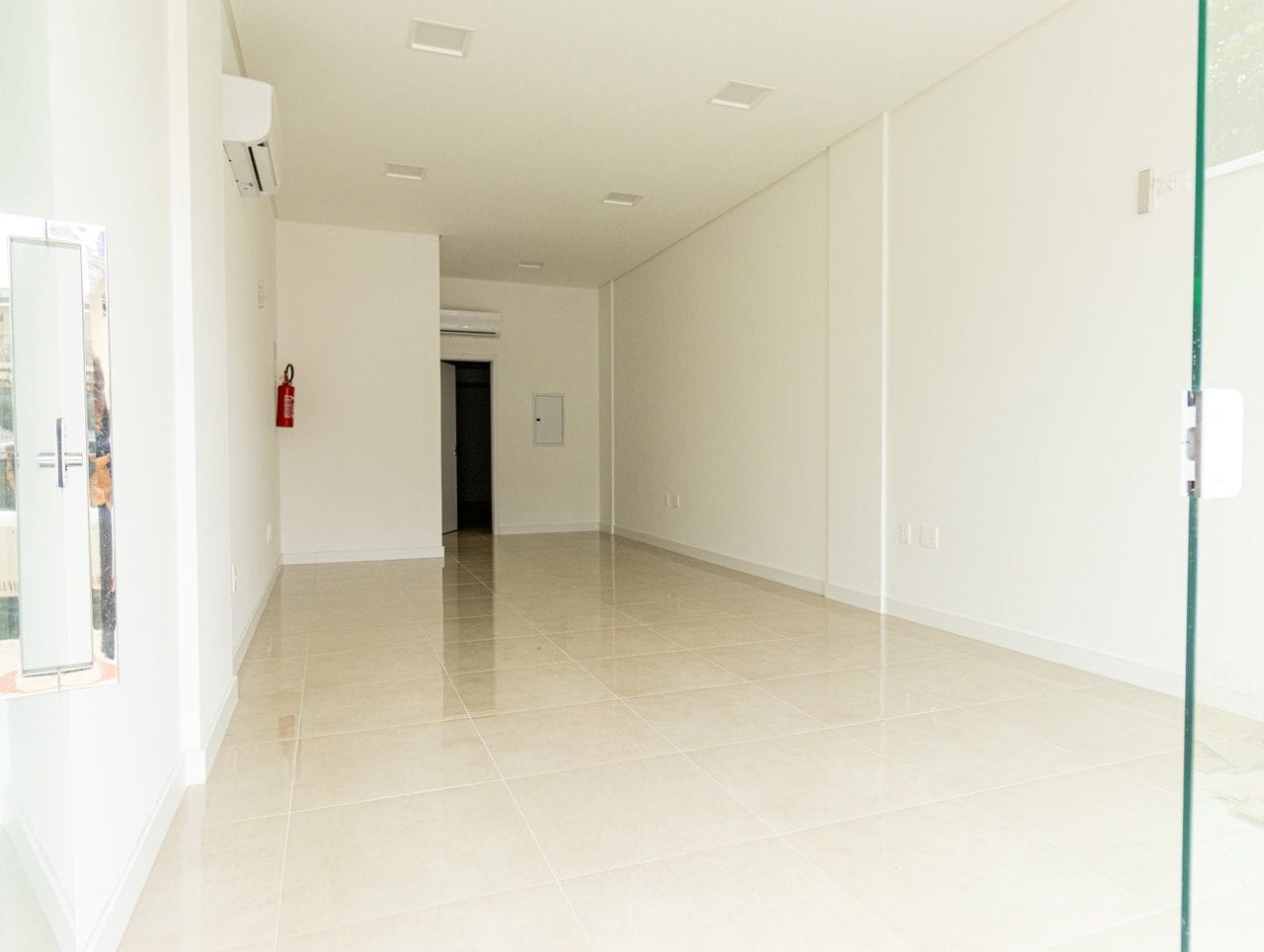 Sala comercial - localizado em Balneário Camboriú / Nações