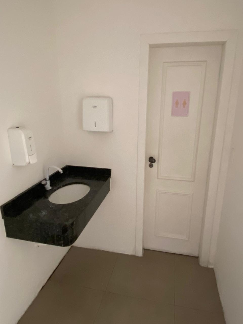 Sala comercial - localizado em Balneário Camboriú / Centro